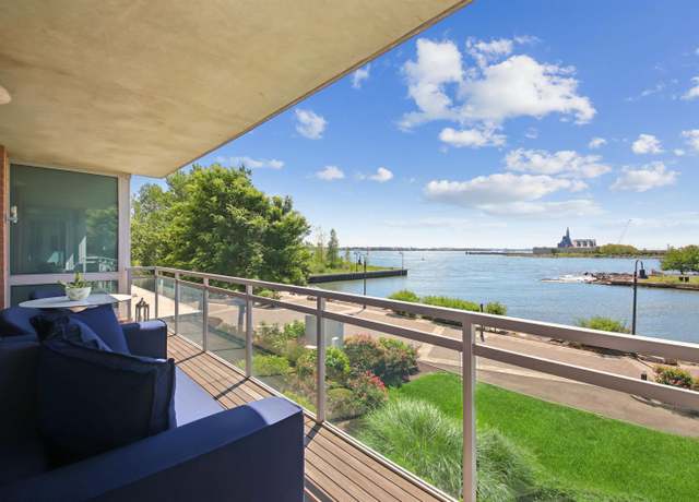 Property at 25 HUDSON St #204, Jersey City, NJ 07302, 2 beds, 2.5 baths