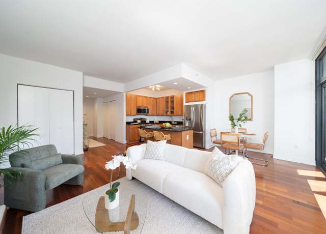 Property at 389 WASHINGTON St Unit 19B, Jersey City, NJ 07302, 2 beds, 2 baths