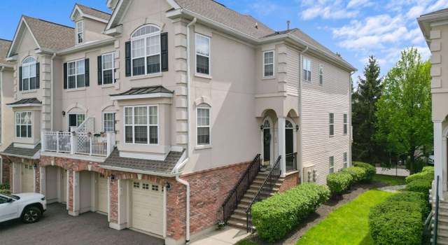 Photo of 202 BLUE HERON Dr, Secaucus, NJ 07094