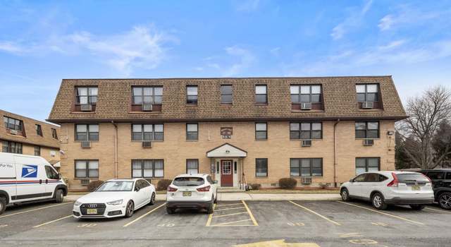 Photo of 36 N END Dr, Secaucus, NJ 07094