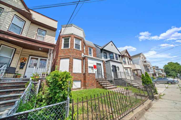 Photo of 152 BIDWELL Ave JERSEY CITY, NJ 07305