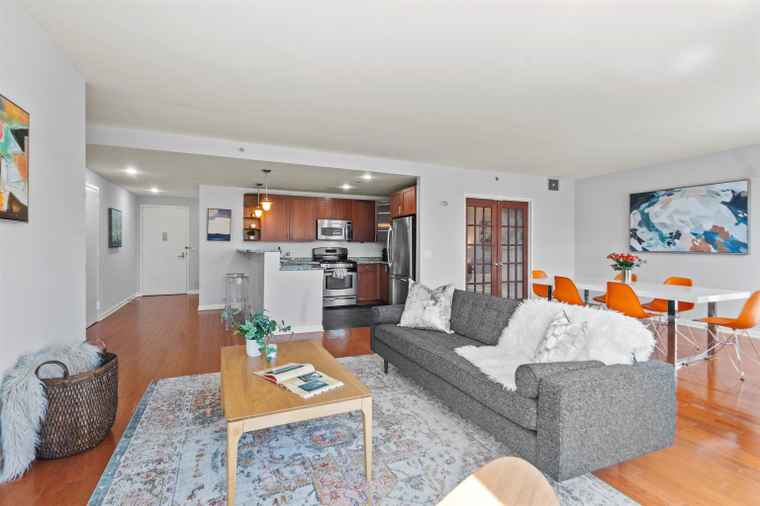 Photo of 700 GROVE St Unit 2P JERSEY CITY, NJ 07310