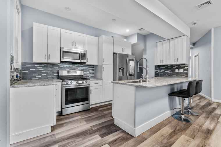 Photo of 144 ROMAINE Ave JERSEY CITY, NJ 07306