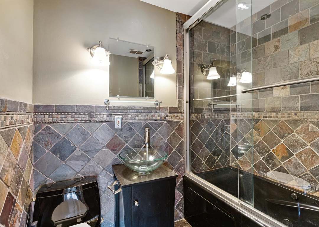 925 MAIN St #3, Hackensack, NJ 07601