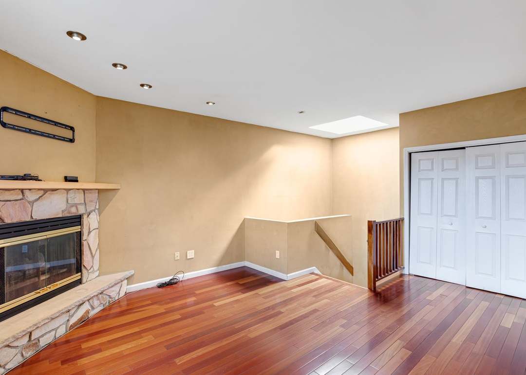 925 MAIN St #3, Hackensack, NJ 07601