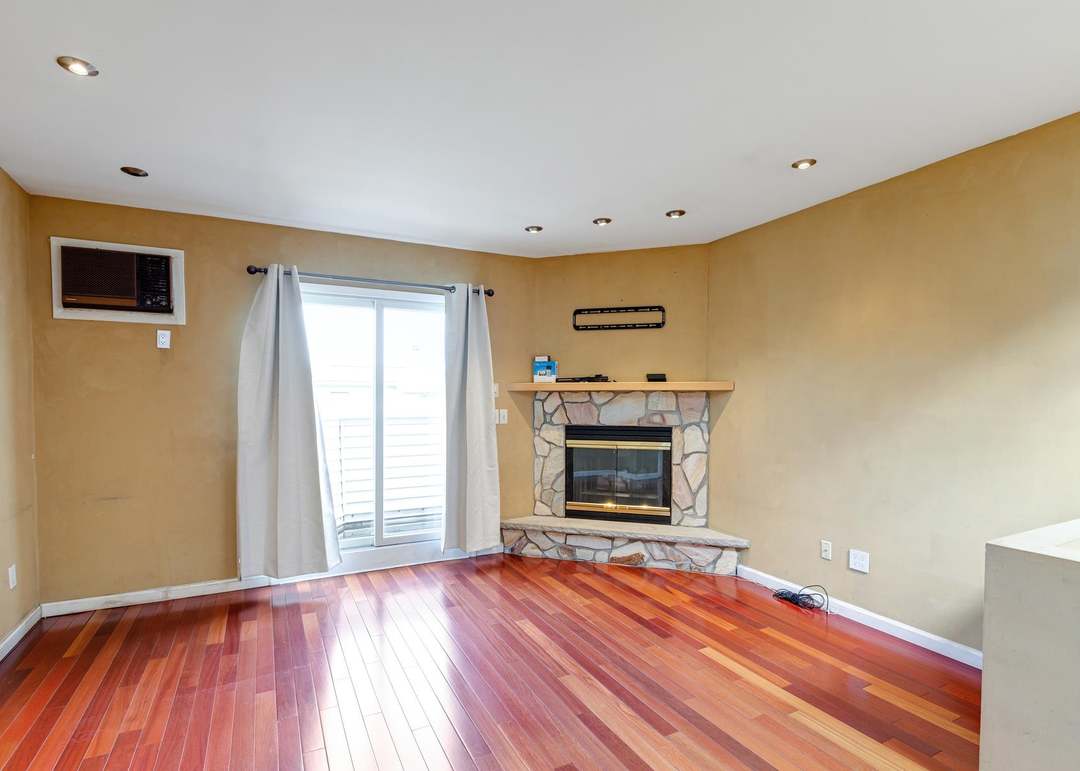 925 MAIN St #3, Hackensack, NJ 07601
