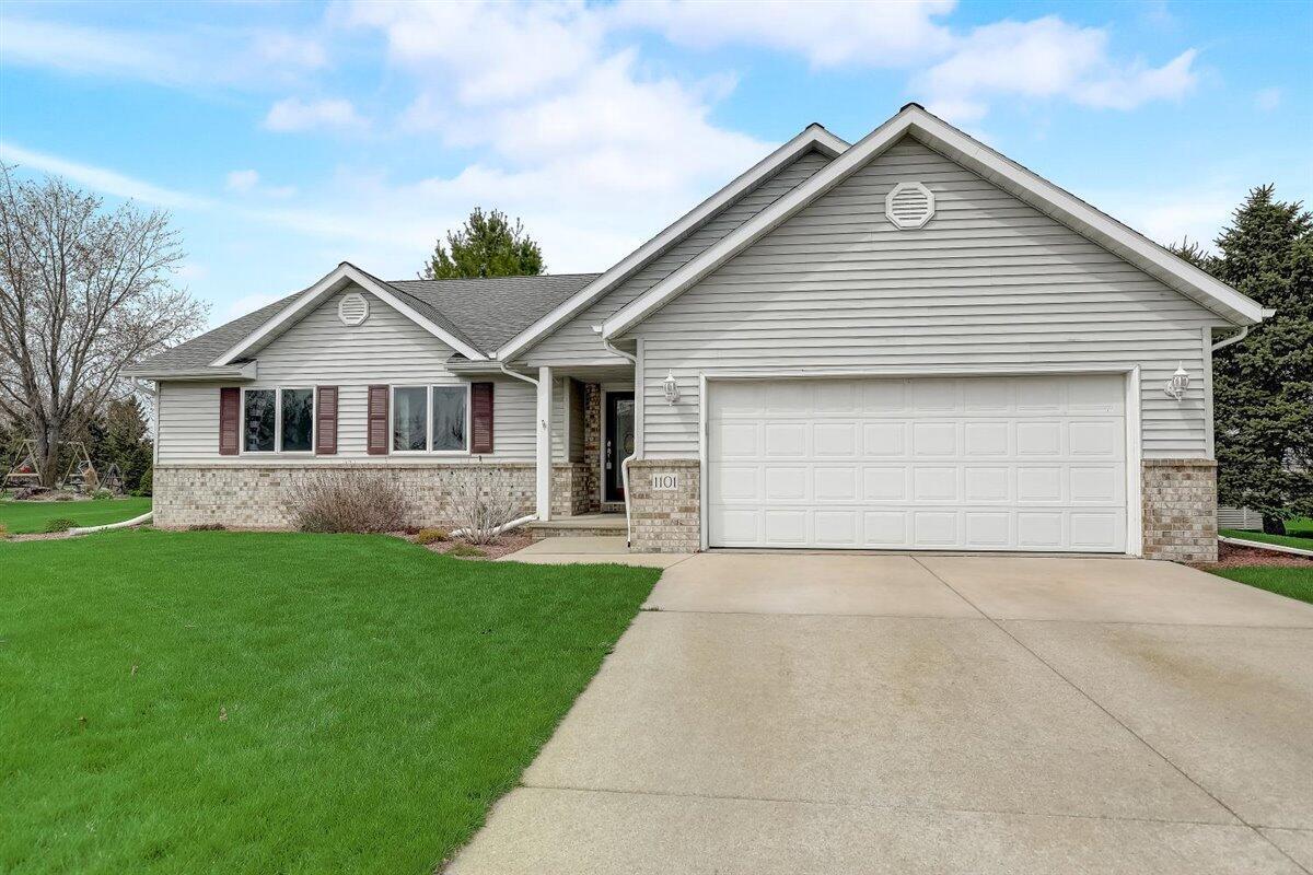 1101 Garden St, Lomira, WI 53048 MLS 1737008 Redfin