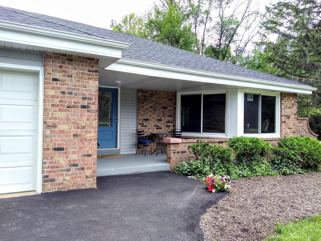 2041 W Woodside Ln, Mequon, WI 53092 MLS 1652092 Redfin