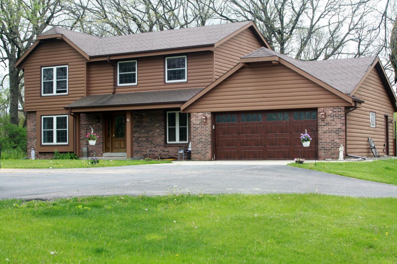 S29W31247 Sunset Dr, Waukesha, WI 53189 | MLS# 1685137 | Redfin