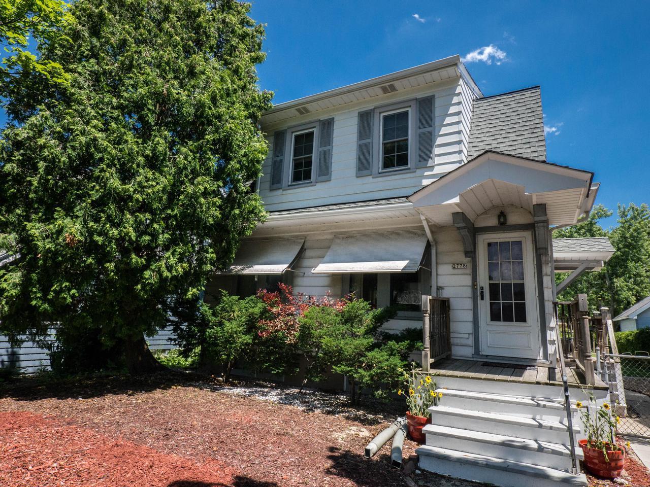 2778 S Linebarger Ter, Bay View, WI 53207 MLS 1648147 Redfin
