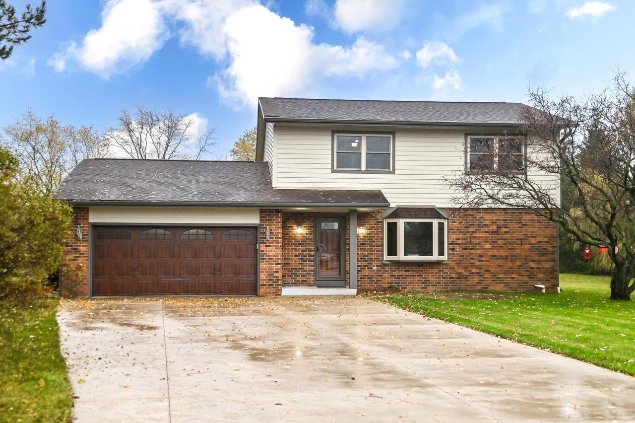 1013 W El Patio Ln, Mequon, WI 53092 MLS 1857161 Redfin