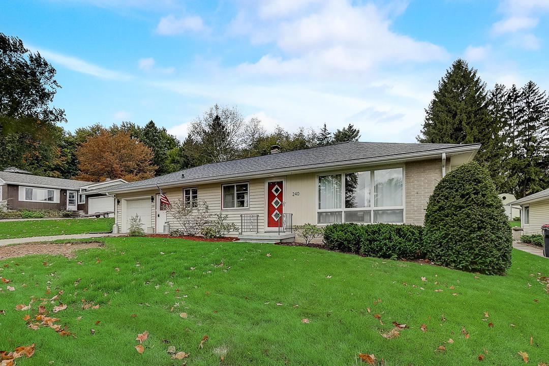 240 Jefferson St, Johnson Creek, WI 53038 MLS 1713175 Redfin
