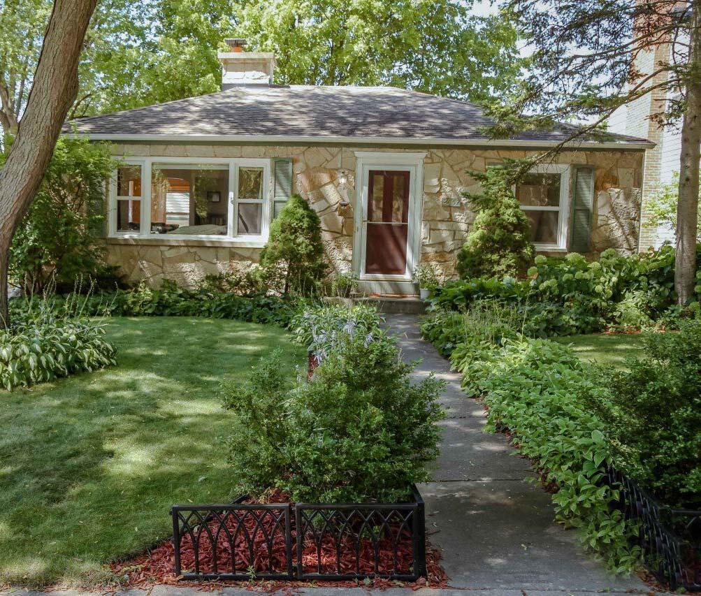 2557 N 80th St, Wauwatosa, WI 53213 | MLS# 1702202 | Redfin