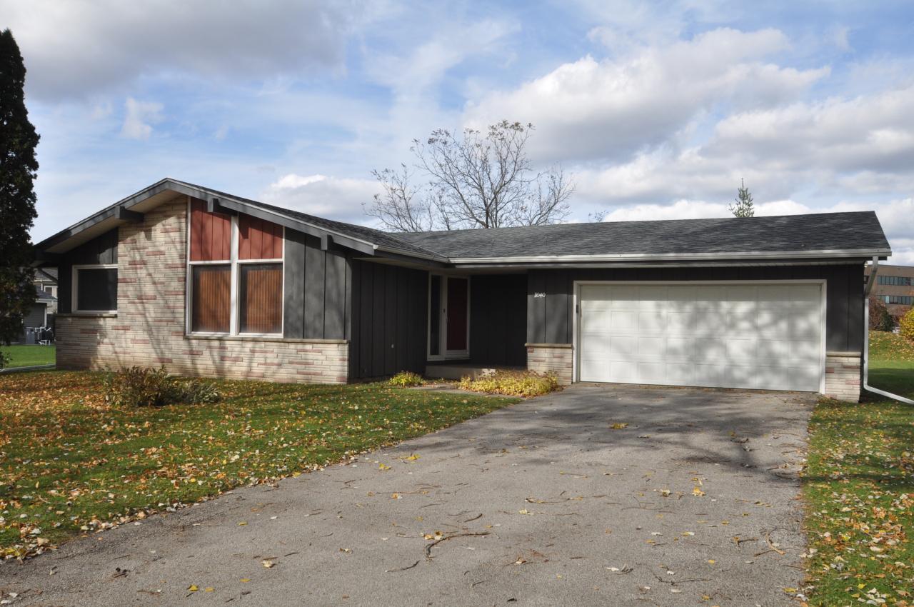 11040 W Edgerton Ave Hales Corners Wi 53130 Mls 1612244 Redfin Photos And Other Media