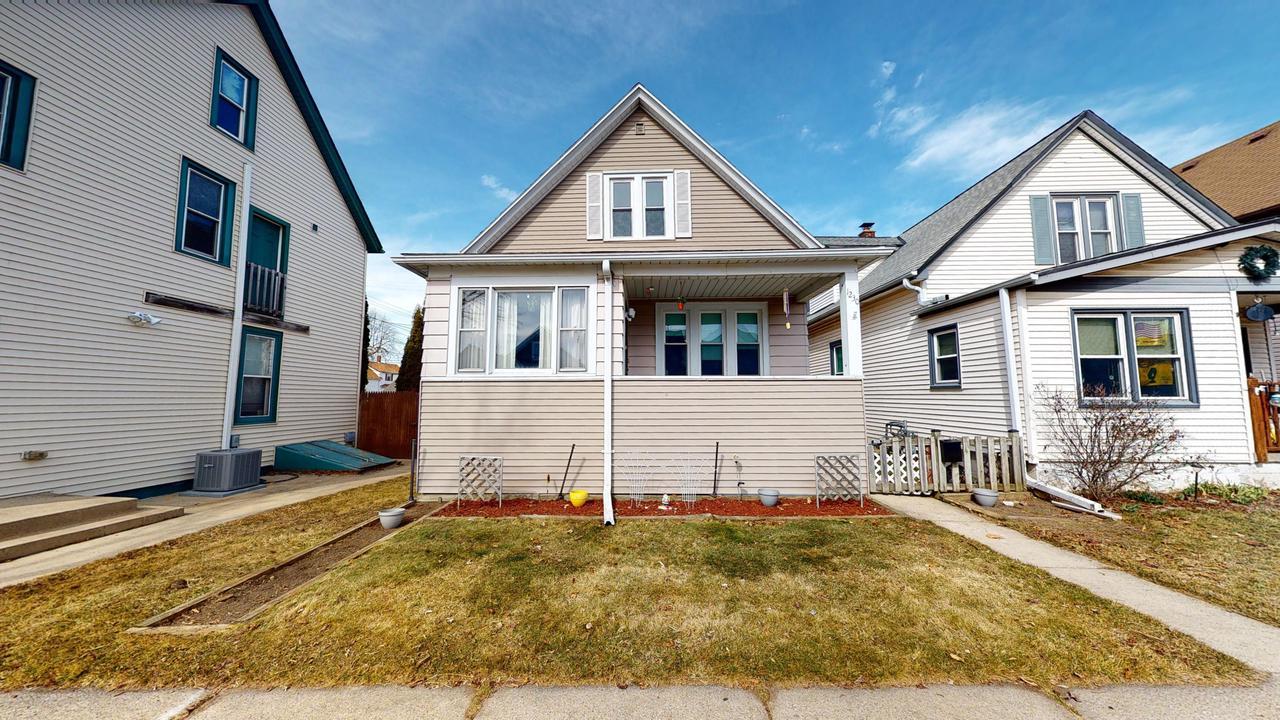 1230 Monroe Ave, South Milwaukee, WI 53172 | MLS# 1731413 | Redfin