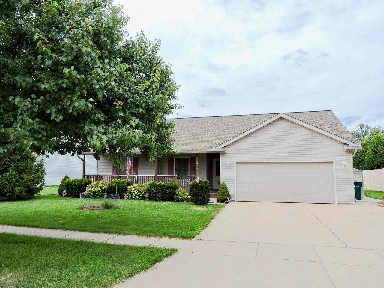 1048 W Court St Elkhorn WI 53121 MLS# 1653420 Redfin 1048 W Court St Elkhorn WI 53121 MLS# 1653420 Redfin