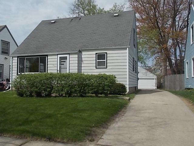 2422 Hayes Ave Racine, WI 53405