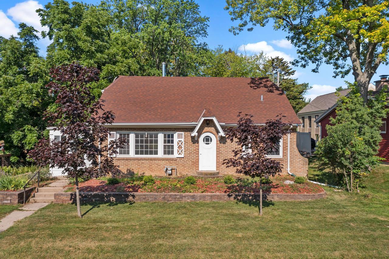 439 N Harrison St, Port Washington, WI 53074 MLS 1843463 Redfin