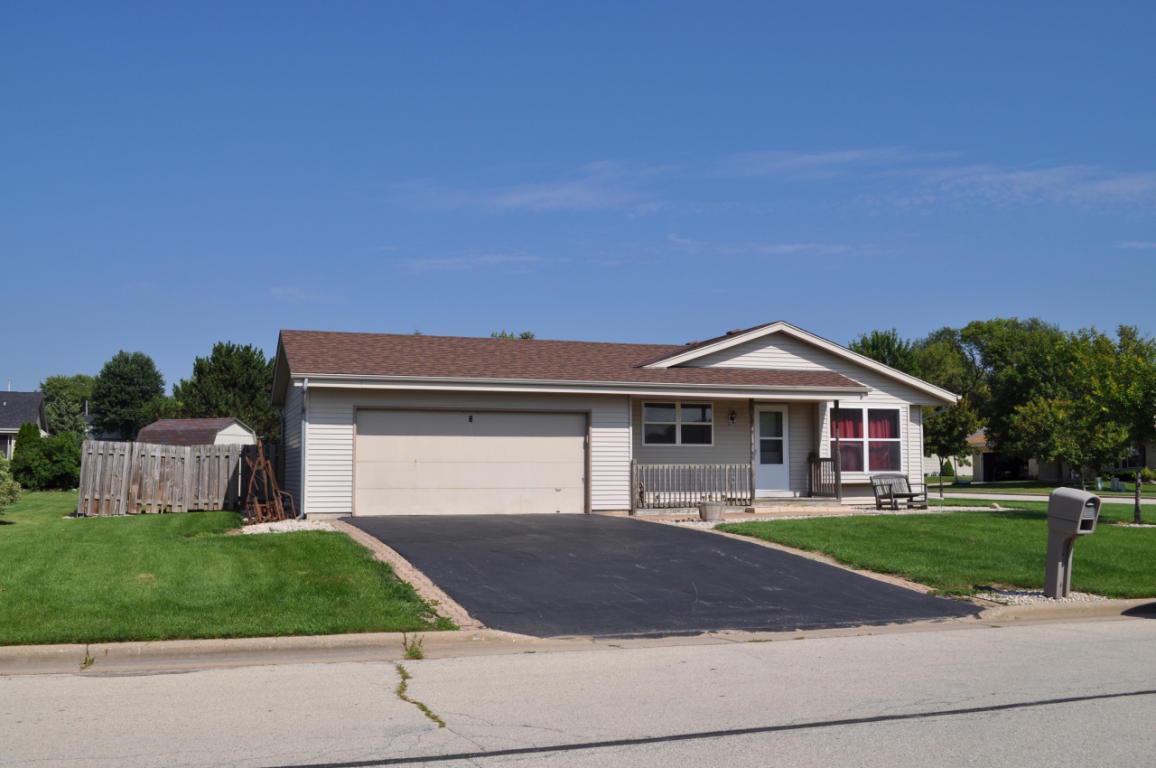 413 Brookstone Dr Waterford WI 53185 MLS 1541495 Redfin