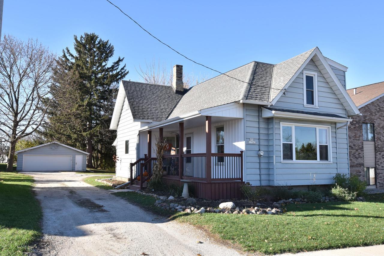 n90w17065-appleton-ave-menomonee-falls-wi-53051-mls-1817558-redfin