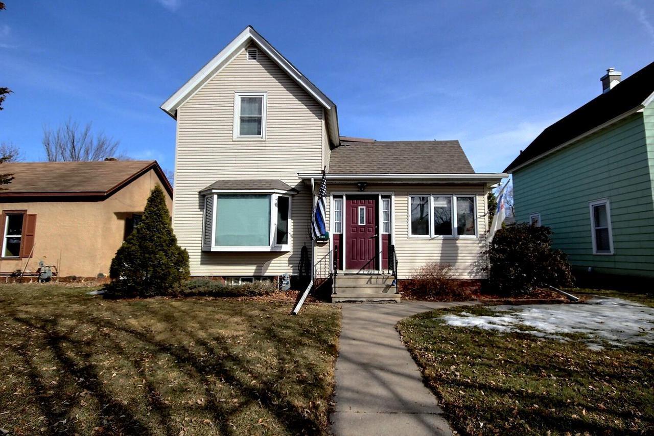 1726 Charles St, La Crosse, WI 54603 | MLS# 1729562 | Redfin