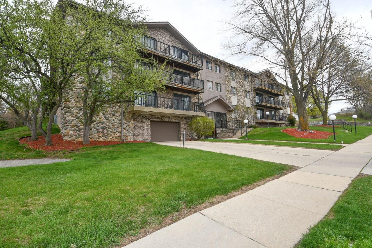 12000 W Bluemound Rd 209, Wauwatosa, WI 53226 MLS 1735578 Redfin
