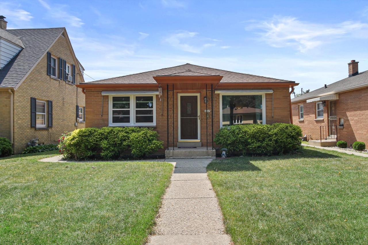 4047 N 89th St, Milwaukee, WI 53222 MLS 1839617 Redfin