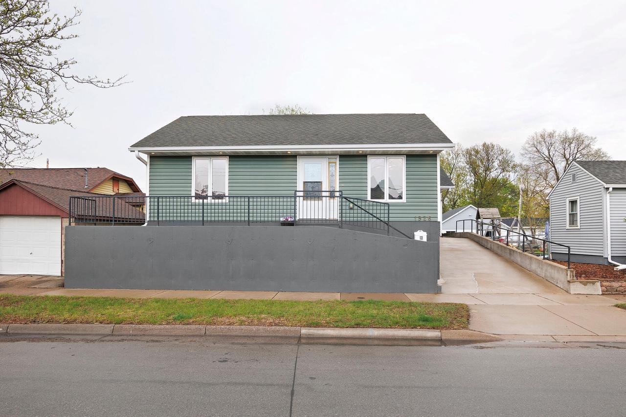 1926 Caledonia St, La Crosse, WI 54603 MLS 1833660 Redfin