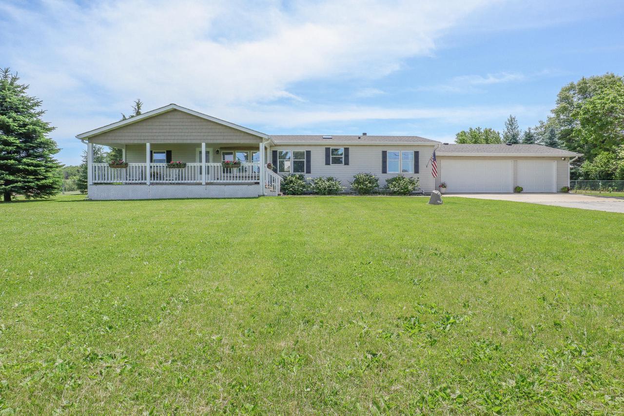 15225 Plank Rd, Union Grove, WI 53182 MLS 1645734 Redfin