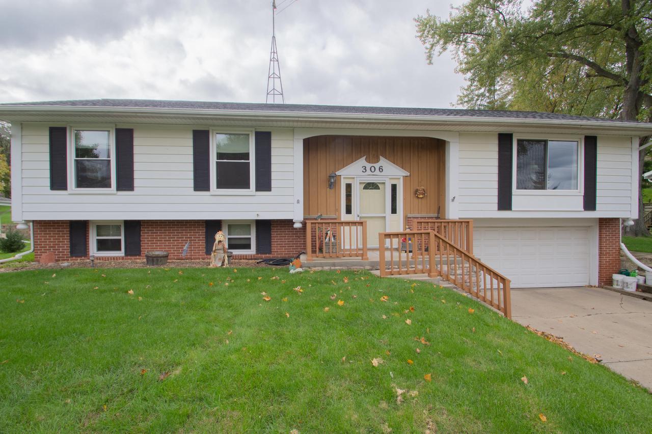 306 S Concord Ave, Watertown, WI 53094 MLS 1659772 Redfin