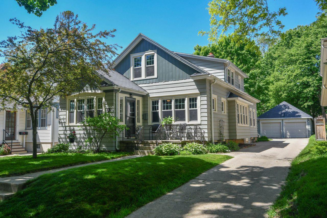 8130 Hillcrest Dr, Wauwatosa, WI 53213 | MLS# 1693820 | Redfin