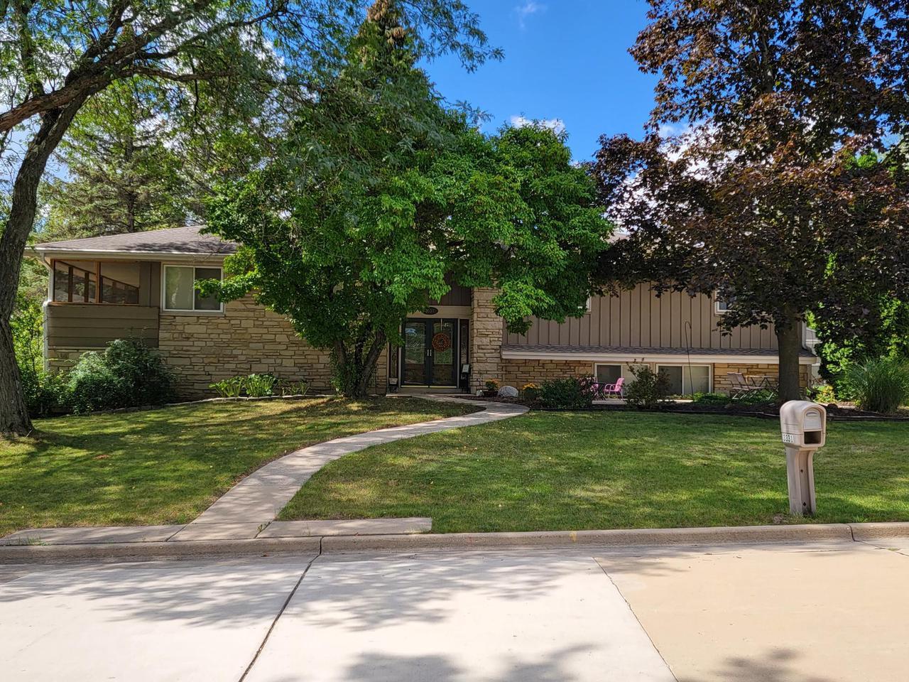 3331 S 121st St, West Allis, WI 53227 MLS 1763834 Redfin