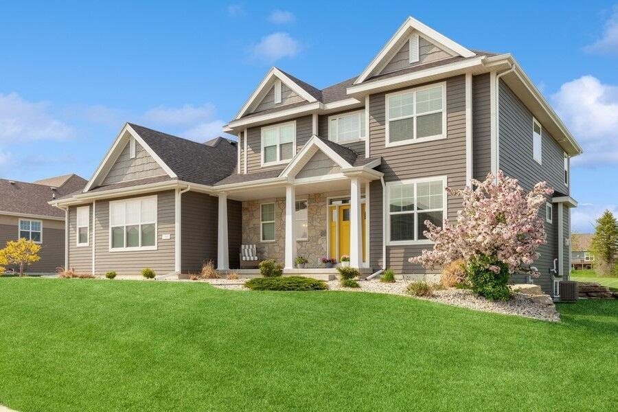 7880 W Mourning Dove Ln, Mequon, WI 53097 MLS 1834845 Redfin