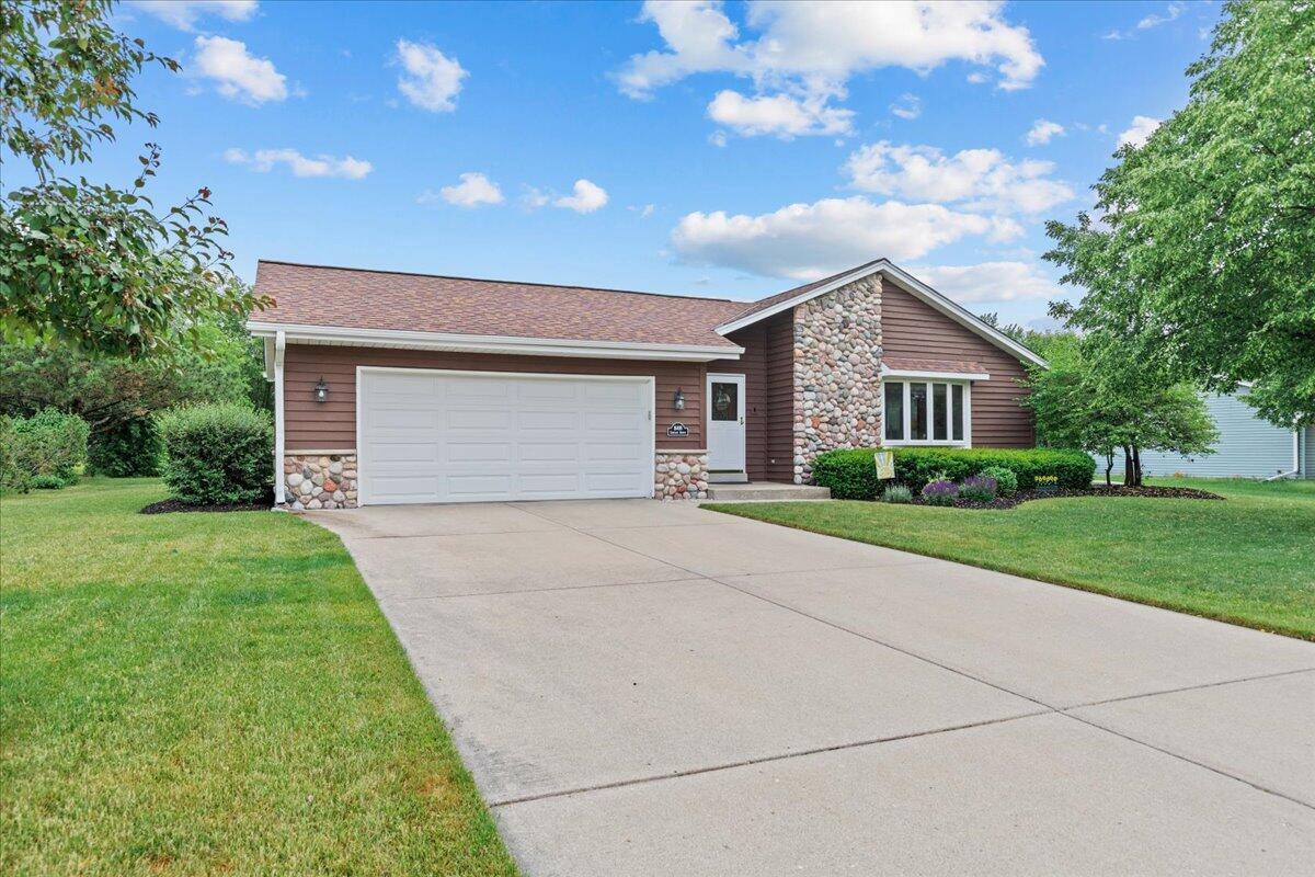 N108W16498 Carriage Ave, Germantown, WI 53022 MLS 1838852 Redfin
