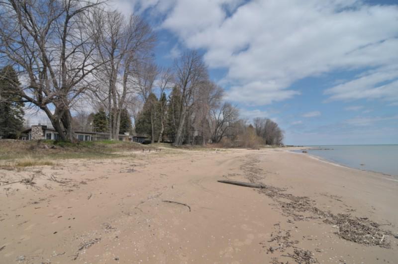 5068 Country Club Beach Rd, Port Washington, WI 53074 MLS 1249856