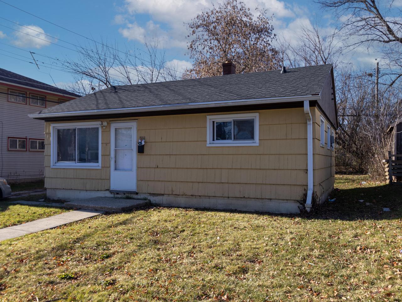 5713 N 61st St, Milwaukee, WI 53218 | MLS# 1866860 | Redfin