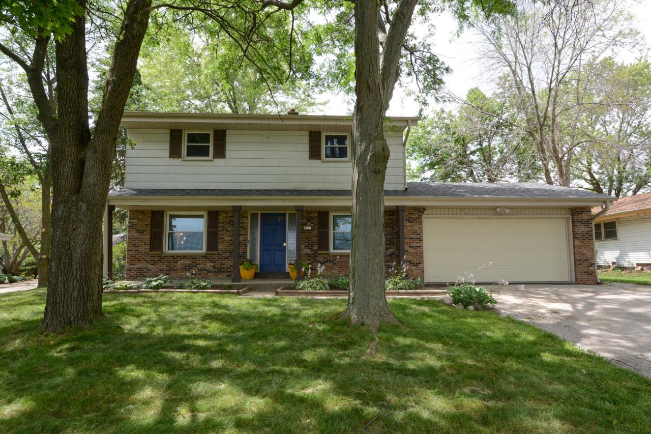 6947 N 84th St, Milwaukee, WI 53224 | MLS# 1699861 | Redfin