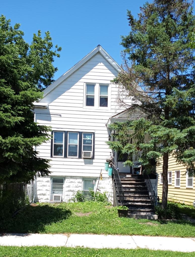 1828 W Kerney Pl, Milwaukee, WI 53215 | MLS# 1797866 | Redfin