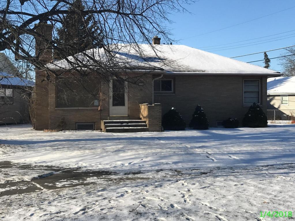 9201 W Thurston Ave Milwaukee Wi 53225 3 Beds 1 5 Baths