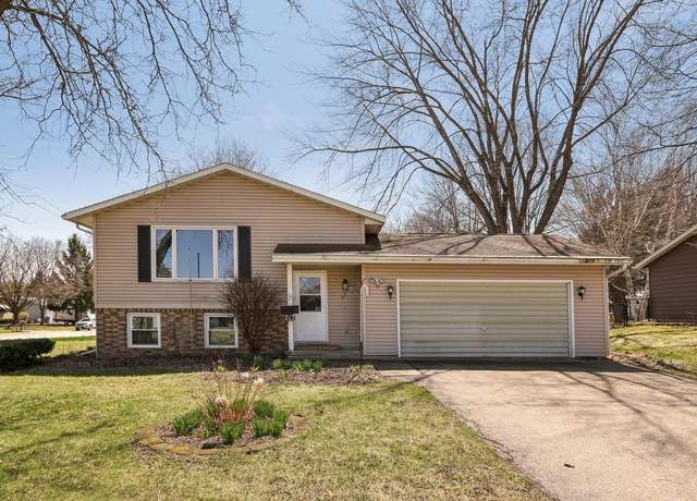 Property at 213 Robert St, Watertown, WI 53098, 3 beds, 1.5 baths