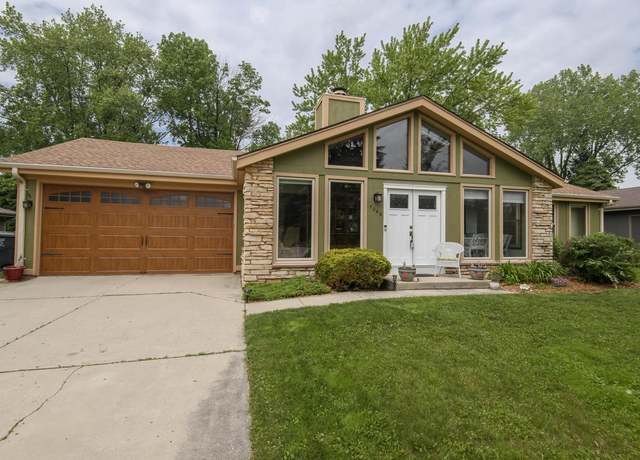 Property at 7046 W Evans Dr, Franklin, WI 53132, 3 beds, 1.5 baths