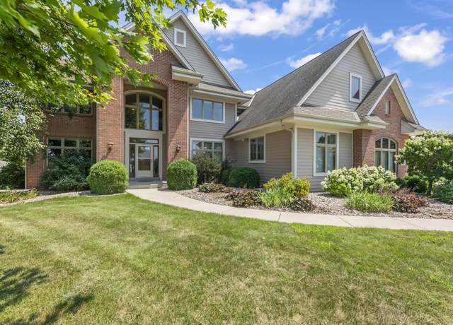 Property at N81W33604 Chicory Court East Ct, Oconomowoc, WI 53066, 5 beds, 4.5 baths