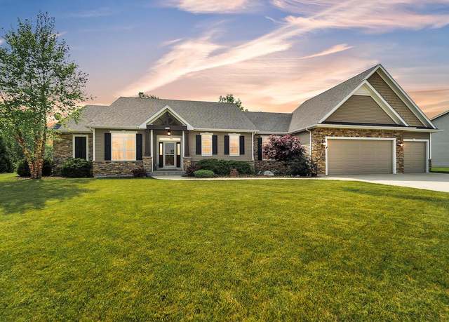 Property at 10882 45th Ave, Pleasant Prairie, WI 53158, 4 beds, 3.5 baths