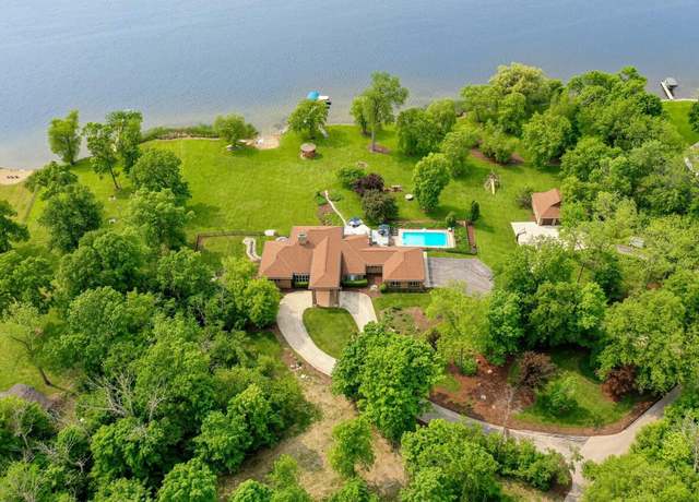 Property at S82W15980 Bass Bay Ln, Muskego, WI 53150, 4 beds, 4 baths