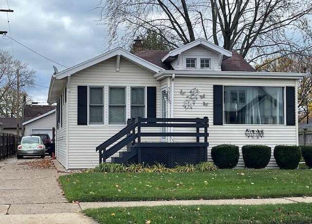 Property at 7515 26th Ave, Kenosha, WI 53143, 3 beds, 1.5 baths