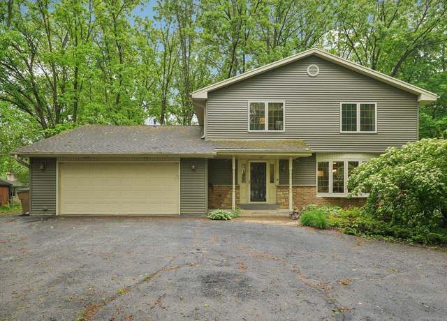 Property at 4819 85th St, Kenosha, WI 53142, 4 beds, 2.5 baths