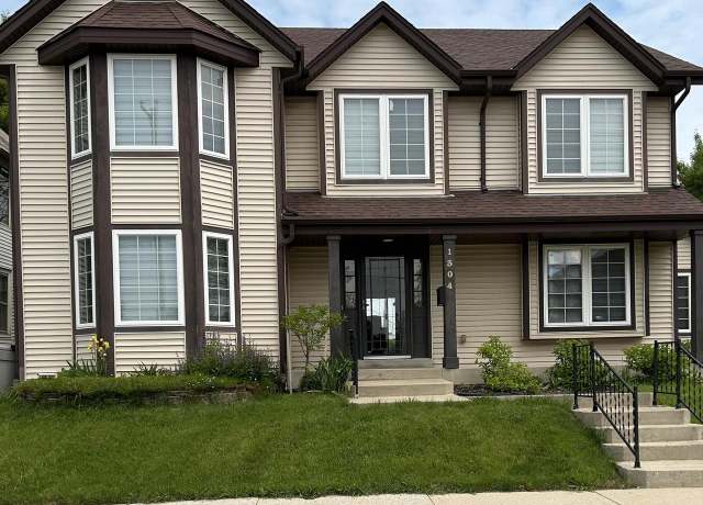 Property at 1304 W Garfield Ave, Milwaukee, WI 53205, 4 beds, 2.5 baths