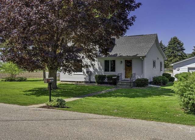 Property at 16735 S 12th St, Galesville, WI 54630, 3 beds, 1 bath