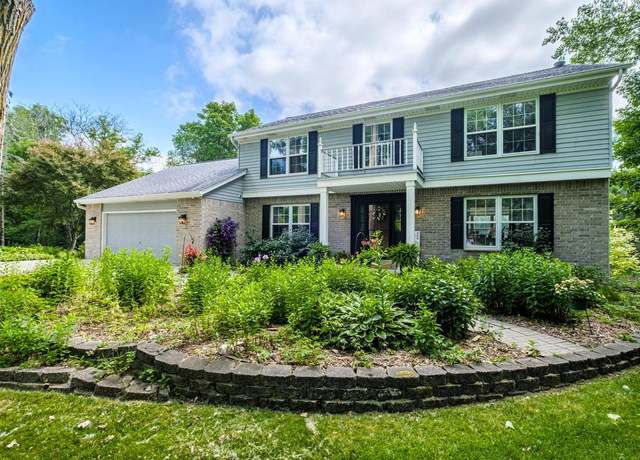 Property at W220N5784 Town Line Rd, Menomonee Falls, WI 53051, 3 beds, 2.5 baths