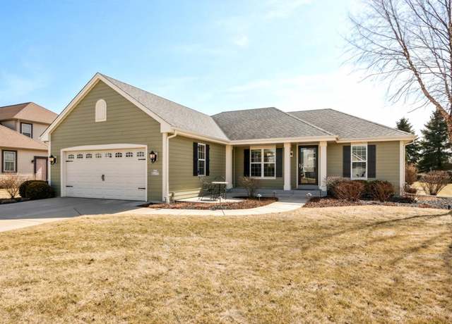 Property at N42W22737 Cabot Ct, Pewaukee, WI 53072, 4 beds, 3 baths